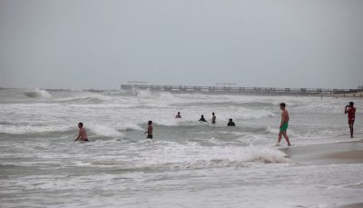 hurricane-matthew-miami-beach-surfing